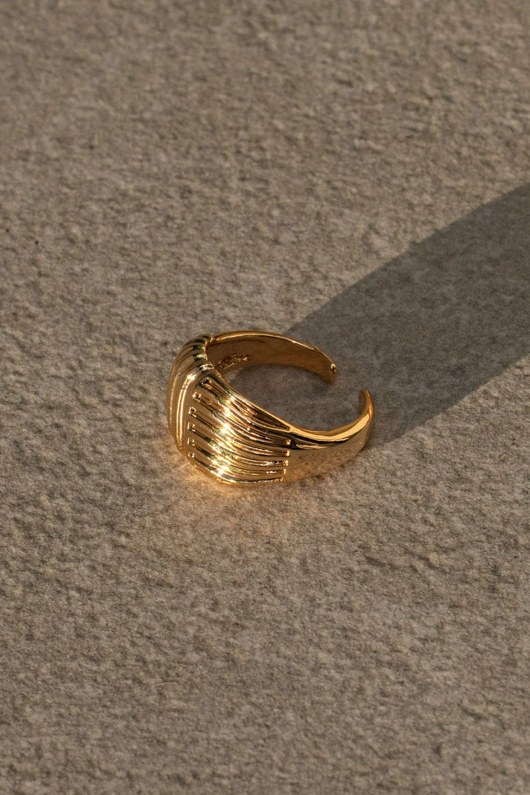 Gold Texture Open Ring*JLUXLABEL Outlet